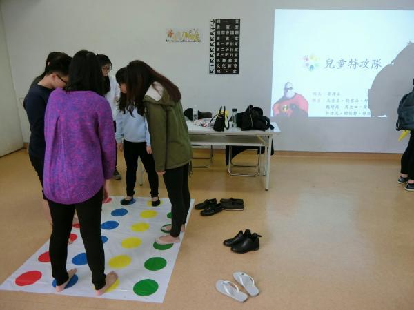 105學年度幸福學院月系列活動：生諮週、運保週、幼保週圖片